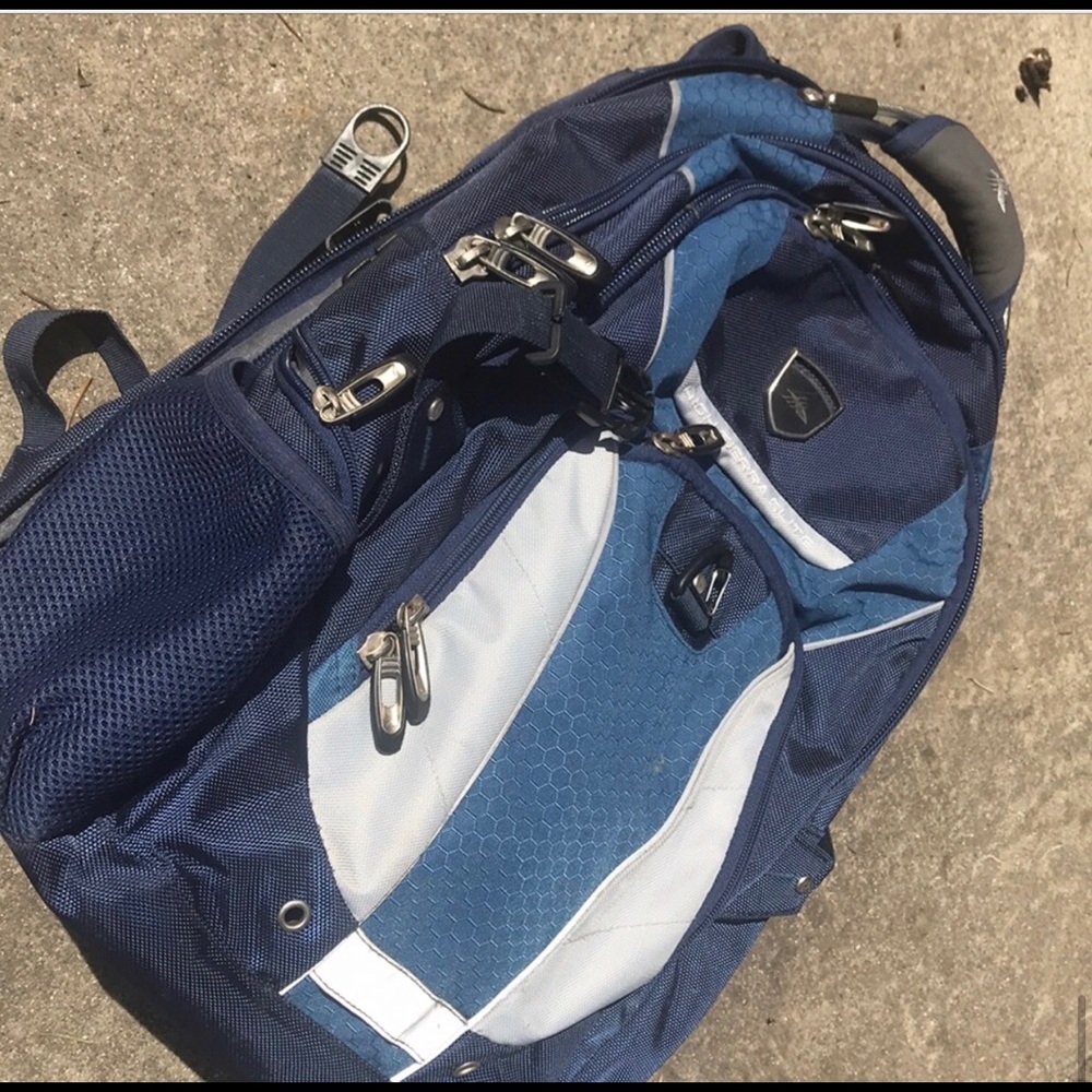 Backpack - Picture 6 of 6